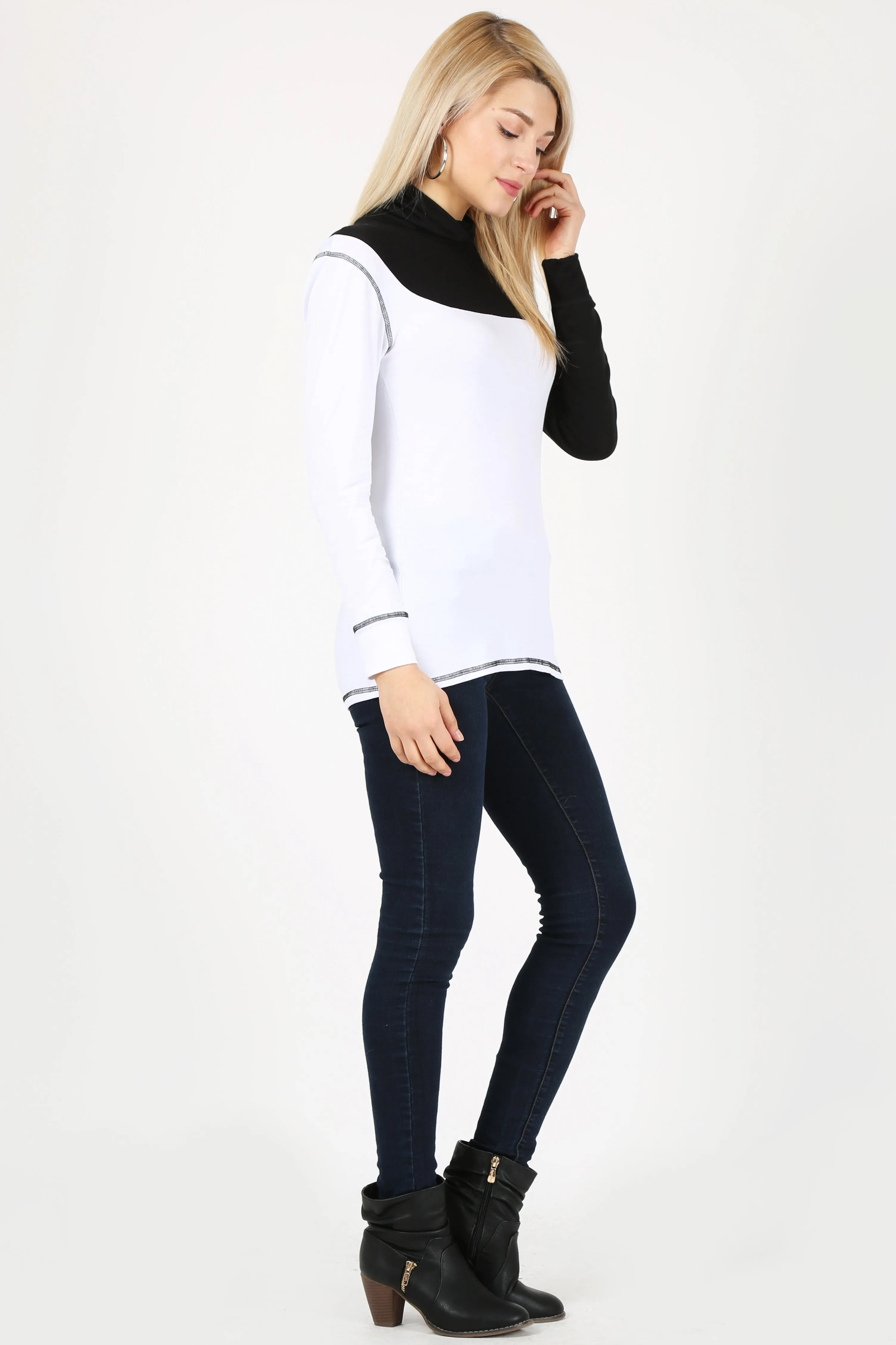 Captivate in Contrast Turtleneck