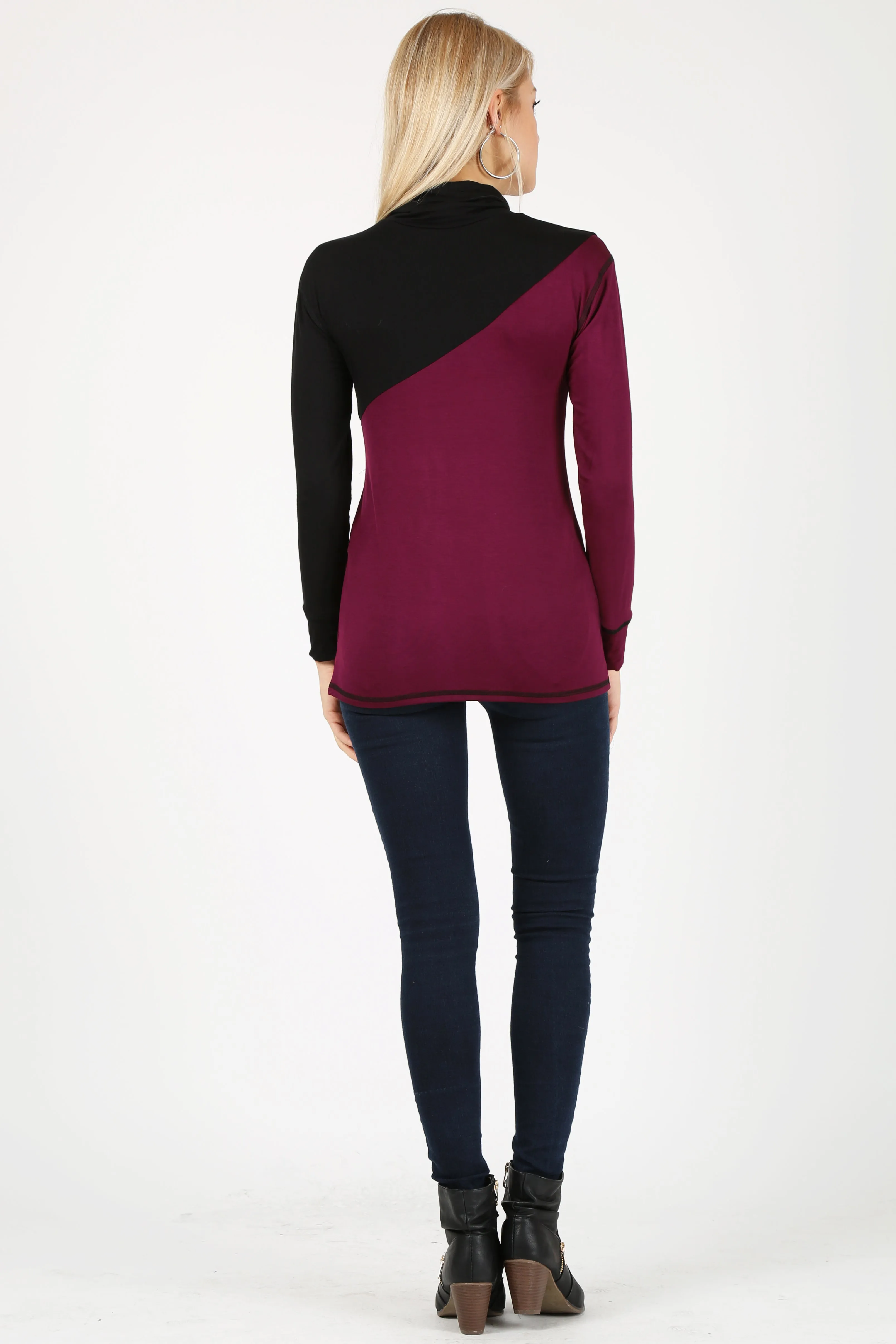 Captivate in Contrast Turtleneck