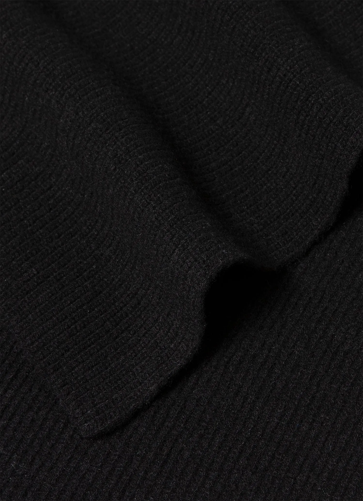 Cashmere Ribbed Scarf in Black