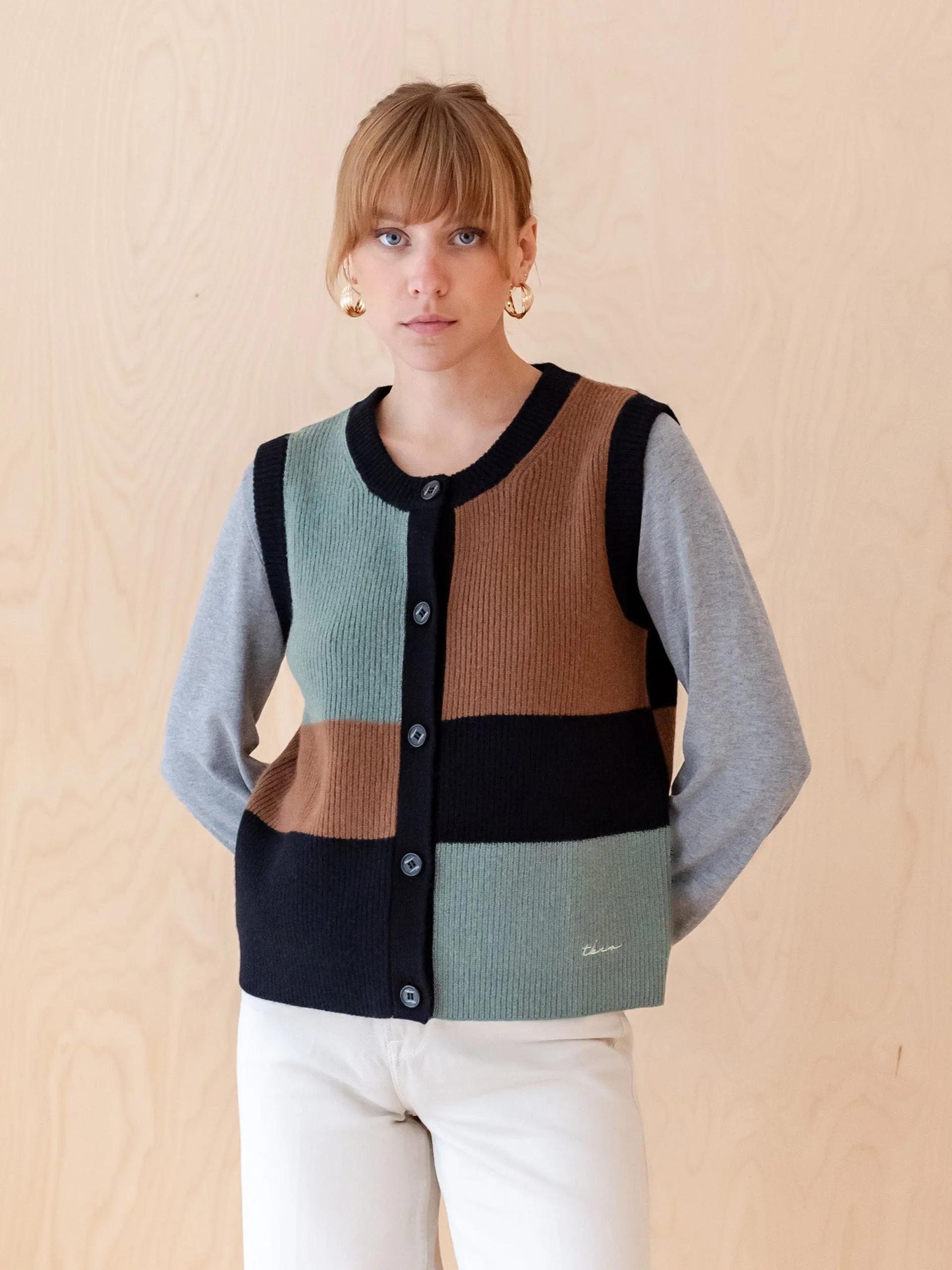 Merino wool vest in green block