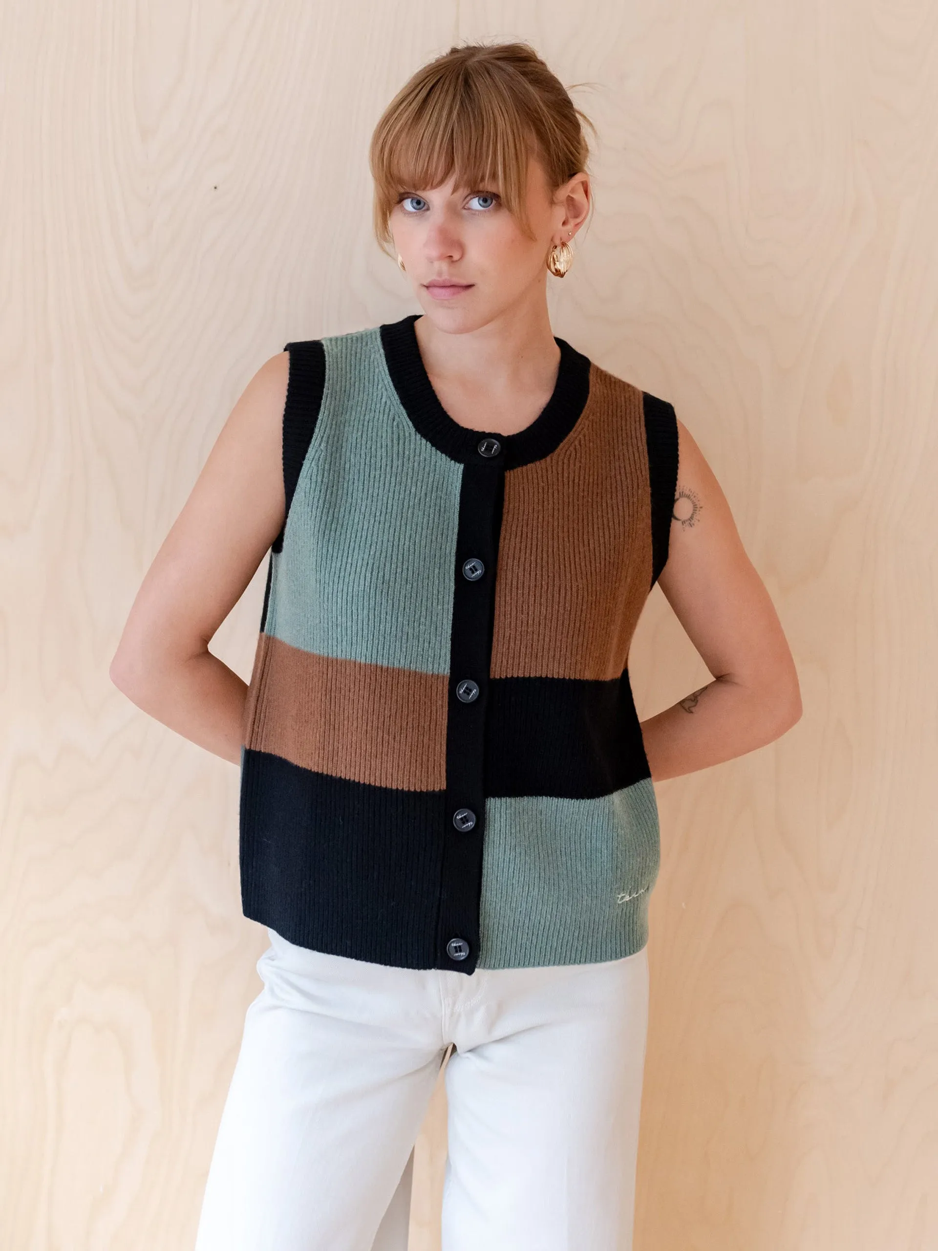 Merino wool vest in green block