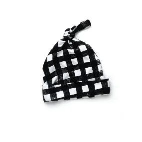 Parker Newborn KNOT HAT