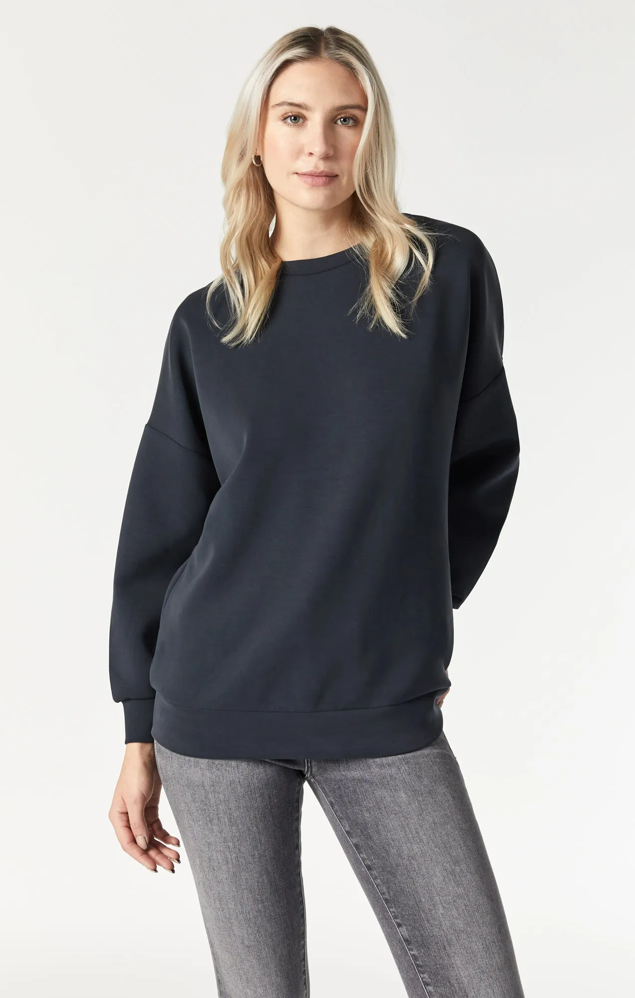 WOMEN'S CREW NECK SWEATSHIRT IN BLACK