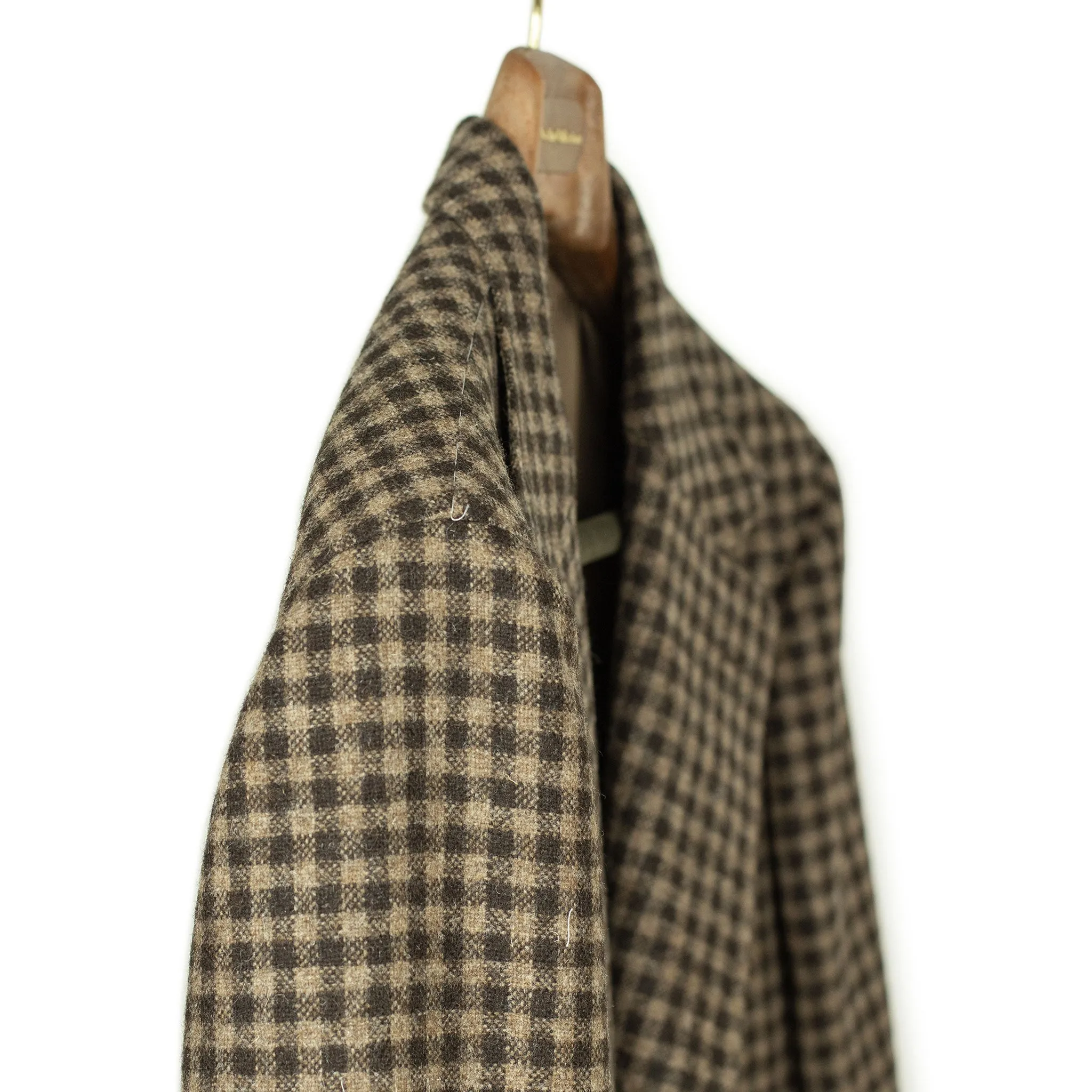 x Sartoria Carrara: Sport coat in brown gun check undyed wool