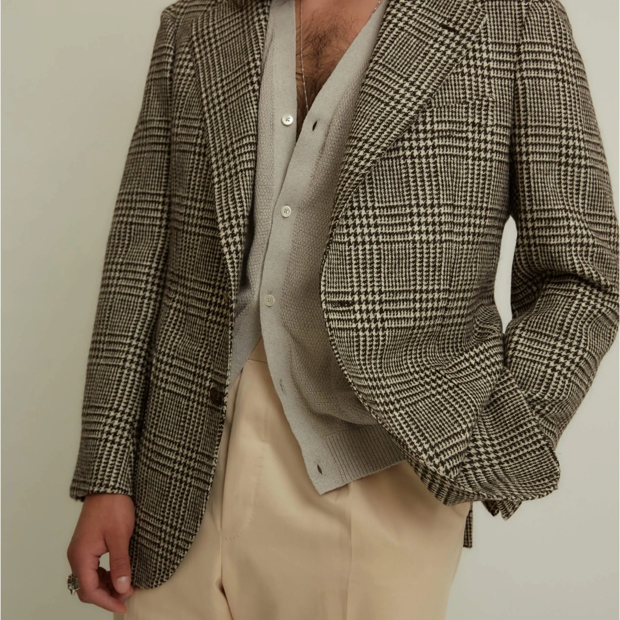 x Sartoria Carrara: Sport coat in large Prince-of-Wales undyed wool tweed